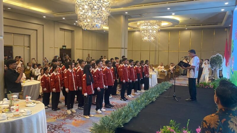 Bodewin Wattimena Kukuhkan Pengurus Forum Anak Kota Ambon 2026–2028, Perkuat Peran Anak dalam Pembangunan