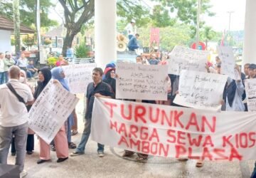 Demonstrasi Pedagang Ambon Plaza Desak Pembatalan Kontrak dan Penurunan Harga Sewa