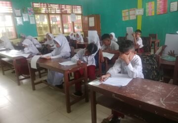 Siswa SD Al Ikhsan Ambon Ikut Tes Akhir Semester 2 Tahun Ajaran 2023/2024