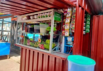 Warung Mujna: Tempat Favorit untuk Menikmati Rujak dan Aneka Minuman Es di Air Mata Cina Ambon