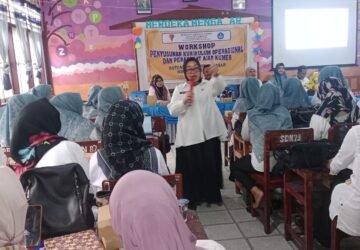 Workshop Penyusunan Kurikulum Operasional dan Perangkat Ajar Kumer di SD Negeri 79 Ambon