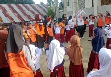 Senam Sehat di SD Al Ikhsan Wara Kembang Buton Hative Kecil Ambon